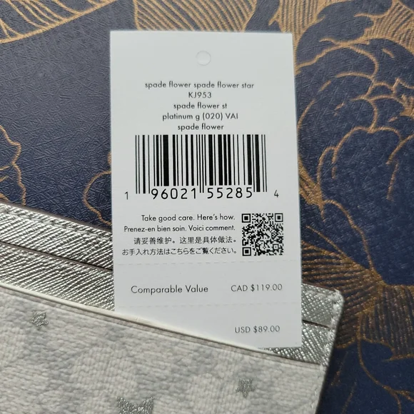 Kate Spade NWT Silver Card Holder - flower star KJ953 - Picture 4 of 4